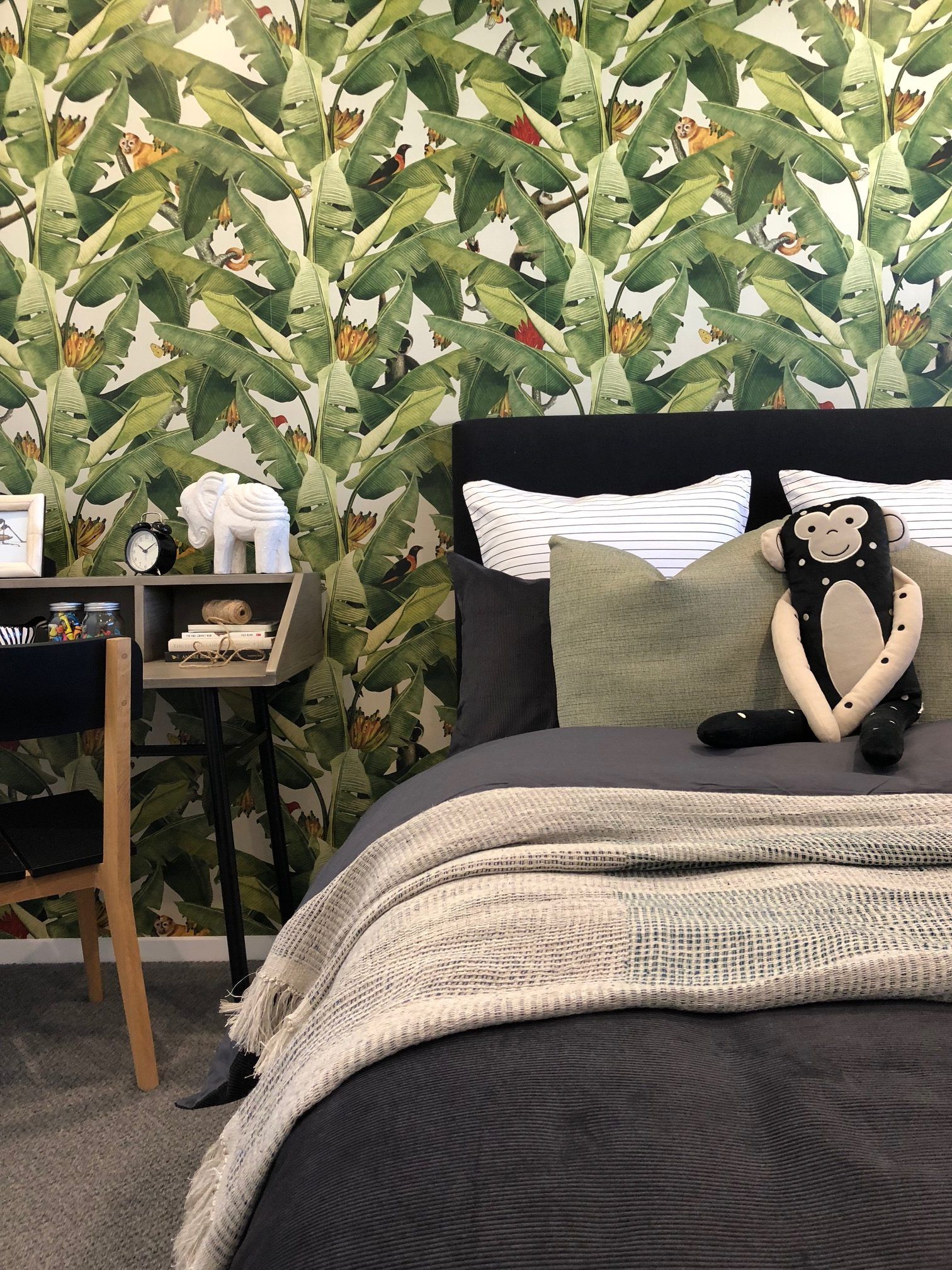 Jungle Fever Wallpaper • Kingdom Home • Tropical Bedroom • Kids Bedroom • Hannah • Urban Code